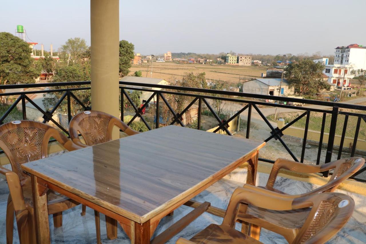 Hotel National Park Sauraha- Homely Stay And Peaceful Location With Jungle Safari Arrangements Exterior photo