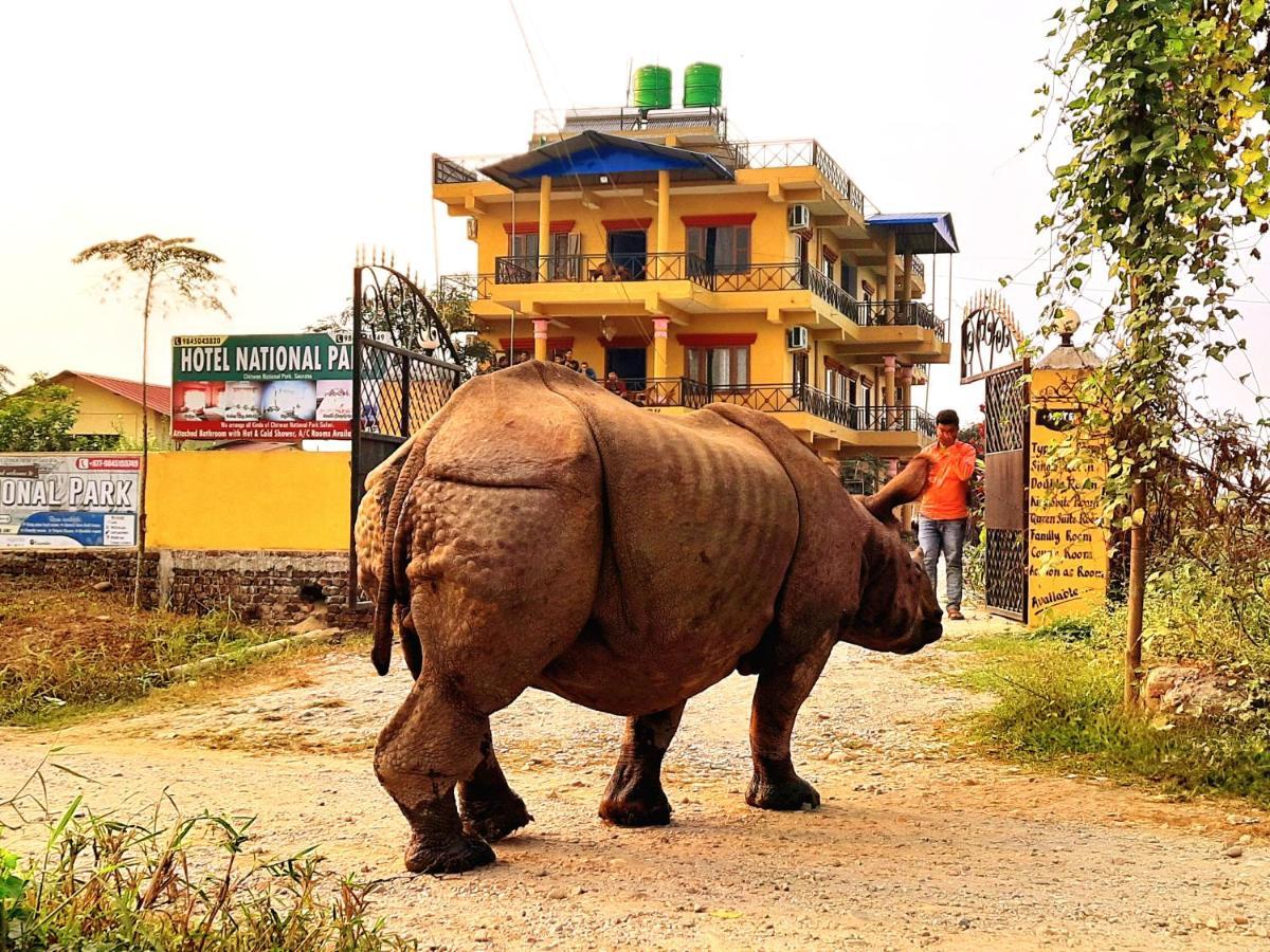 Hotel National Park Sauraha- Homely Stay And Peaceful Location With Jungle Safari Arrangements Exterior photo