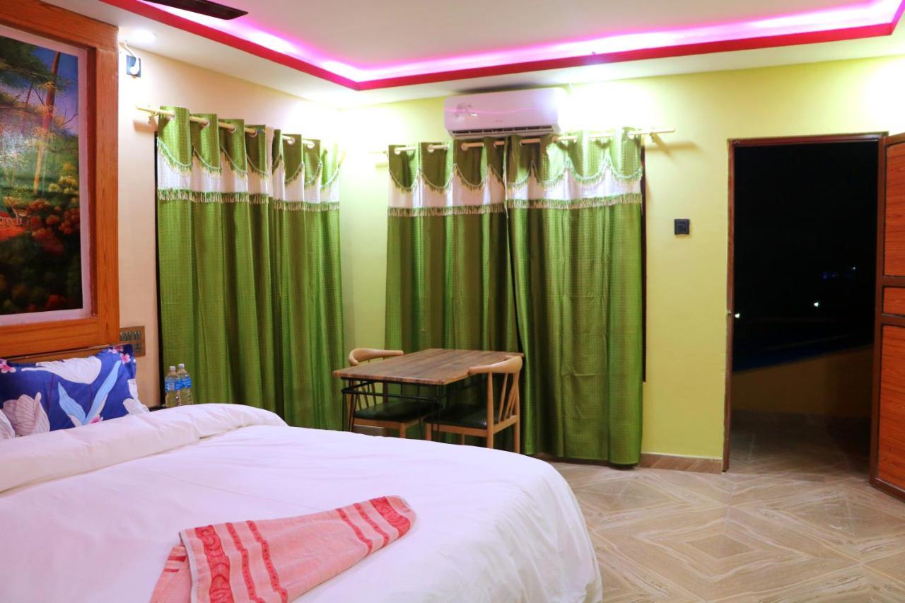 Hotel National Park Sauraha- Homely Stay And Peaceful Location With Jungle Safari Arrangements Exterior photo