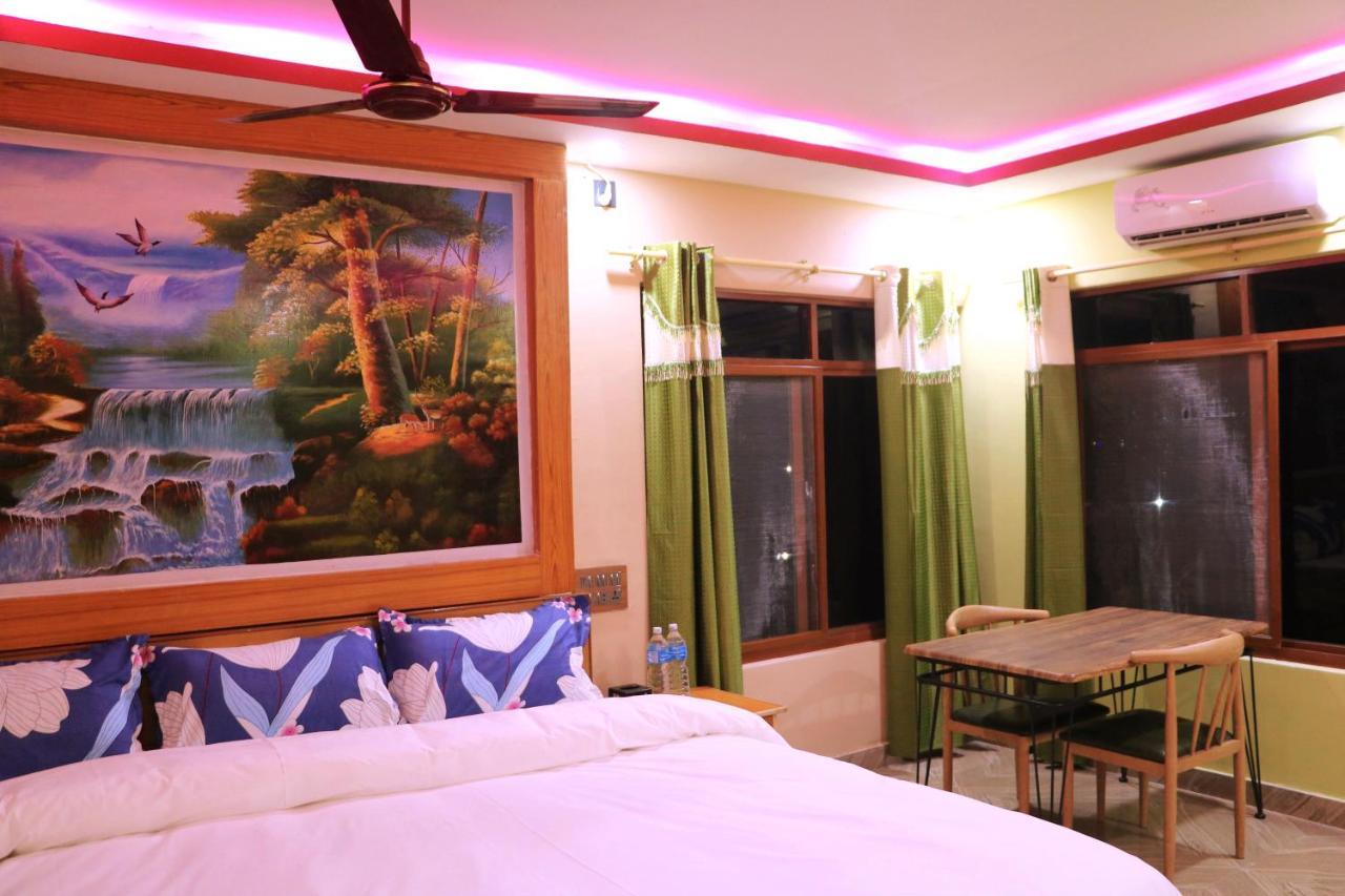 Hotel National Park Sauraha- Homely Stay And Peaceful Location With Jungle Safari Arrangements Exterior photo