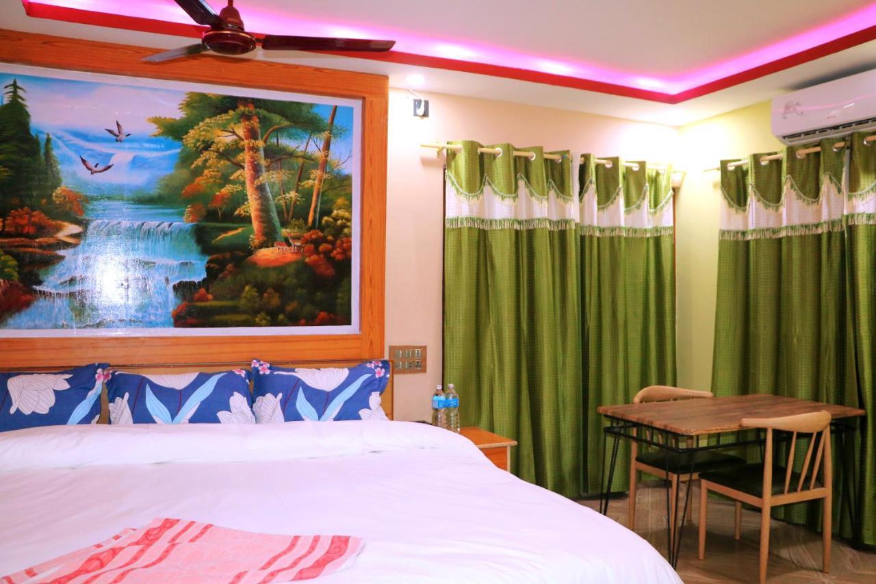 Hotel National Park Sauraha- Homely Stay And Peaceful Location With Jungle Safari Arrangements Exterior photo