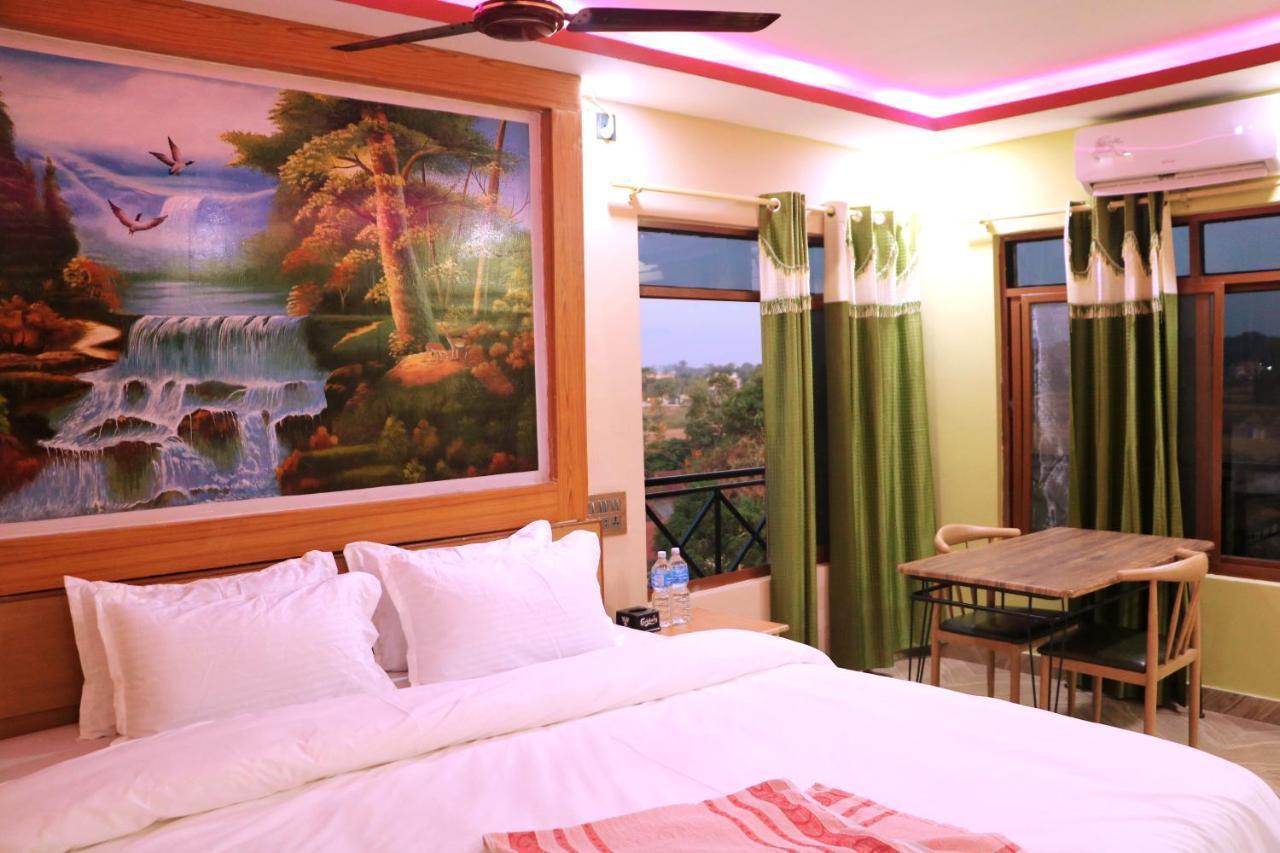 Hotel National Park Sauraha- Homely Stay And Peaceful Location With Jungle Safari Arrangements Exterior photo