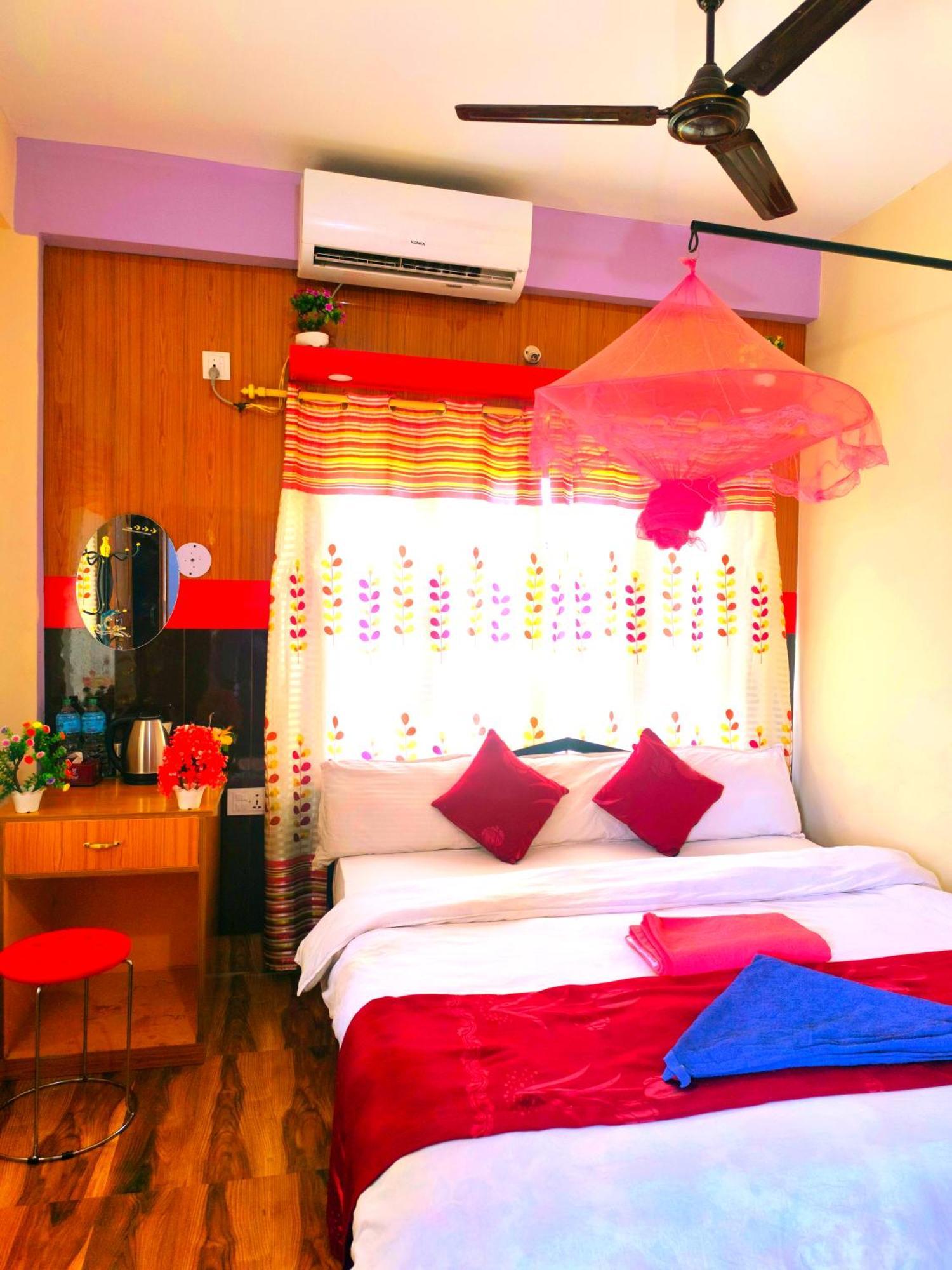 Hotel National Park Sauraha- Homely Stay And Peaceful Location With Jungle Safari Arrangements Exterior photo